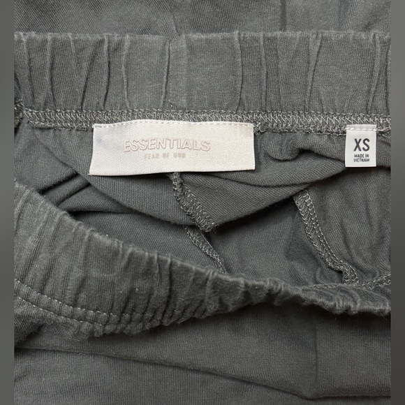 Essentials Fear of God Dark Olive Midi-Skirt With Pockets - Picture 8 of 8